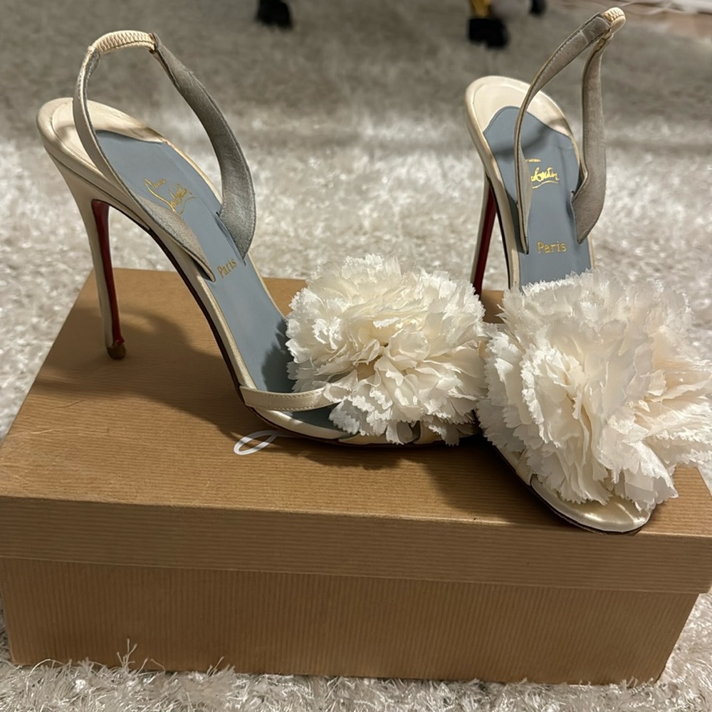Christian Louboutin size 38 wedding collection white slingback heels